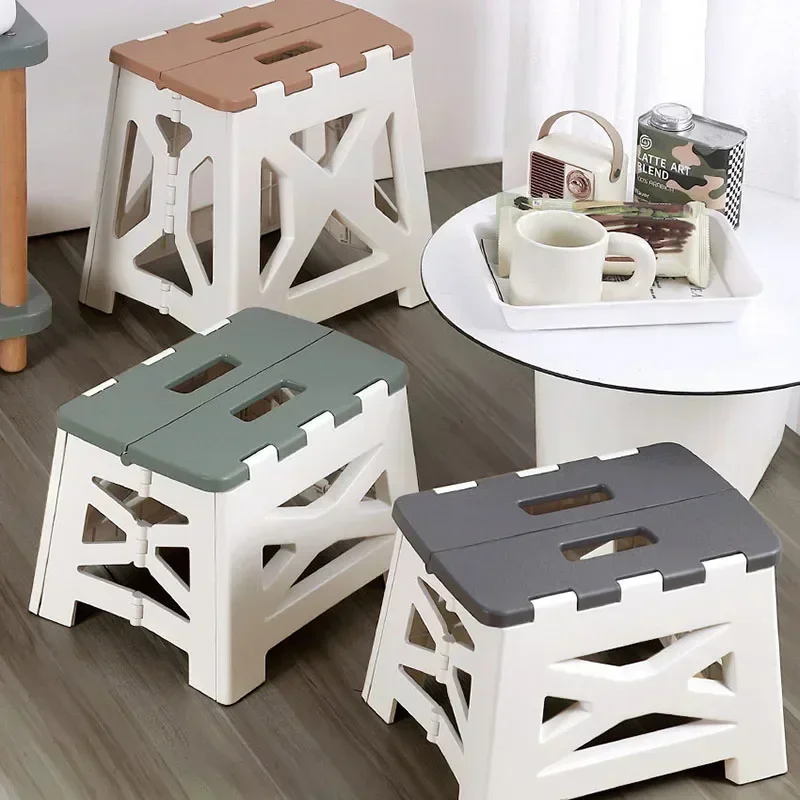 Portable Plastic Folding Stool - Kids Outdoor Bean Bag Chair recensione e prezzo