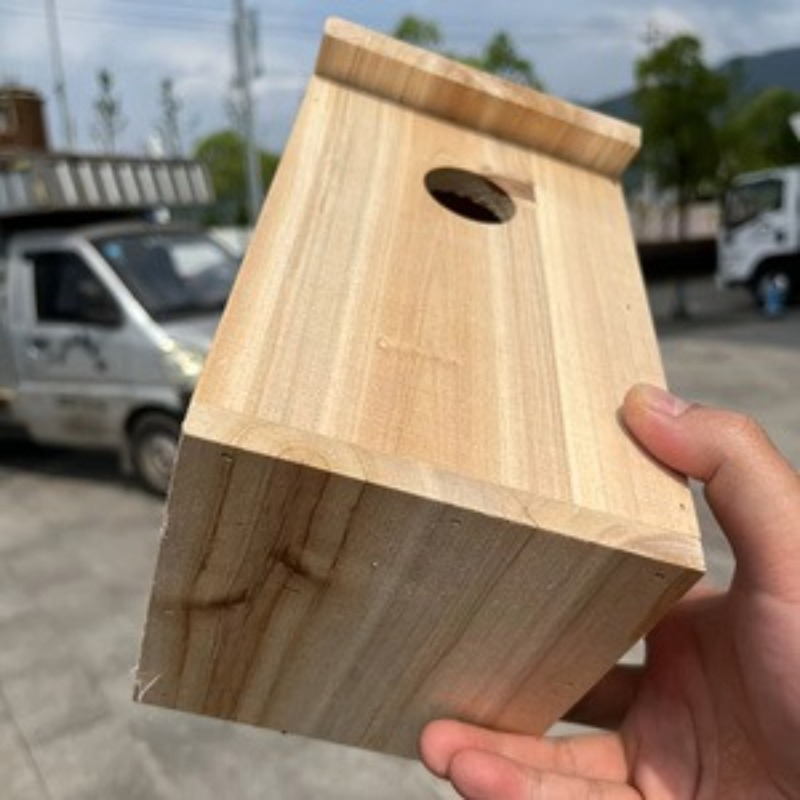 Outdoor Wooden Bird House Nest - Outdoor Kids In An Indoor World recensione e prezzo