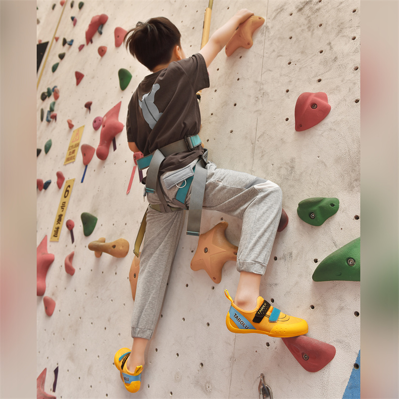 Rock-Climbing Shoes Boys Girls - Kids Outdoor Climbing Structure recensione e prezzo