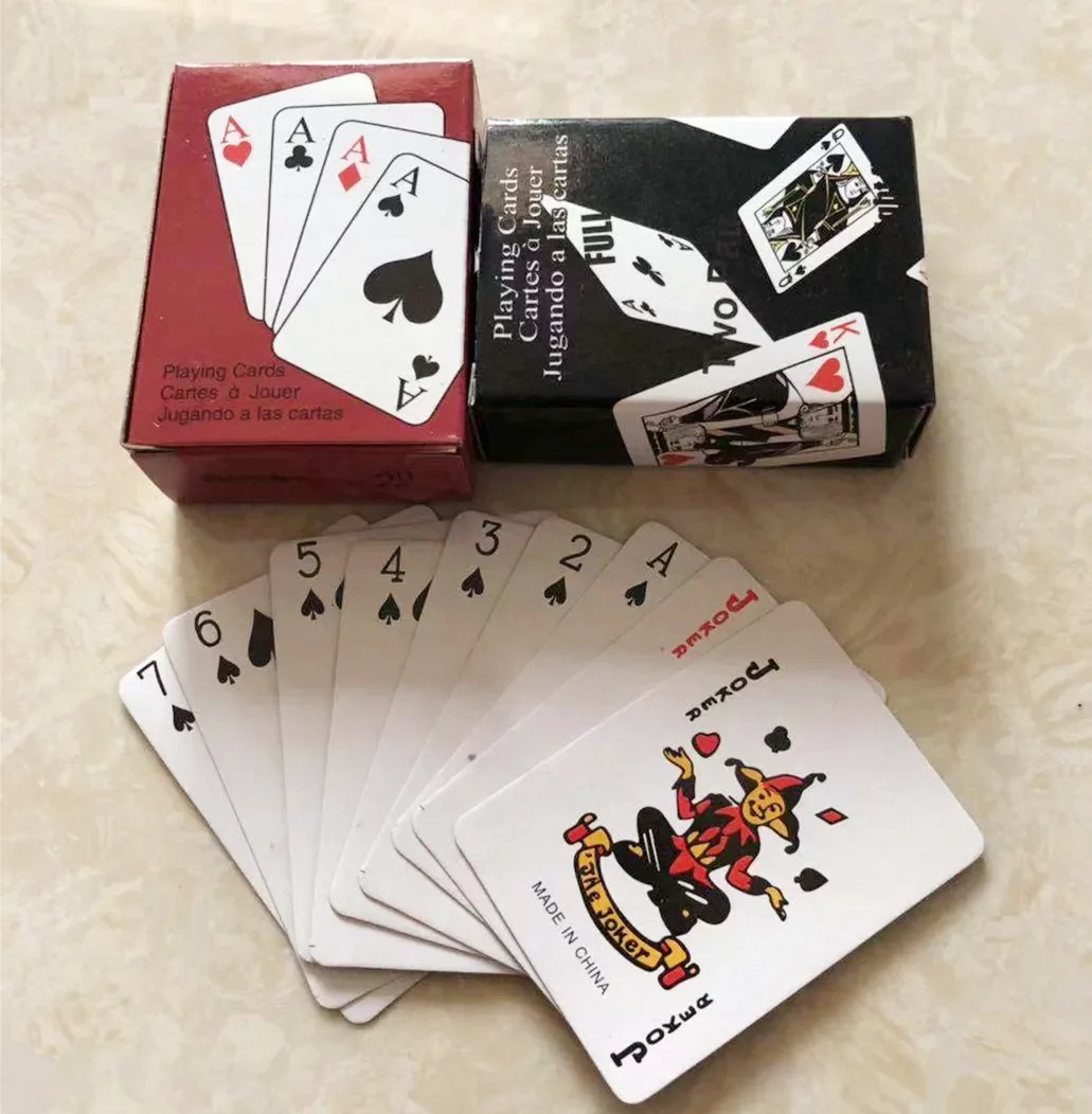 1 piece Mini Cute Poker Cards  - Kids Outdoor Climbing Structure recensione e prezzo