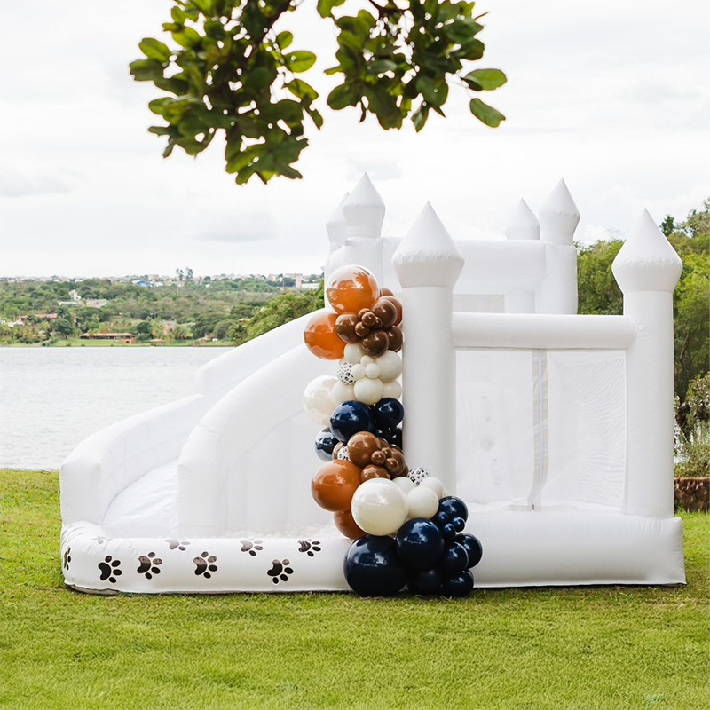 White Inflatable Bounce House  - Kids Outdoor House With Slide recensione e prezzo